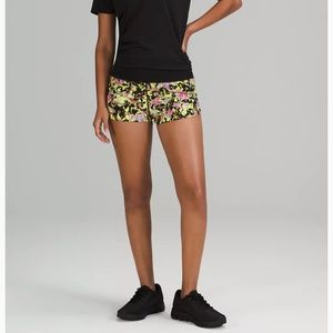 Lululemon Speed Up High Rise Lined Shorts 2.5" Size 4 NWOT